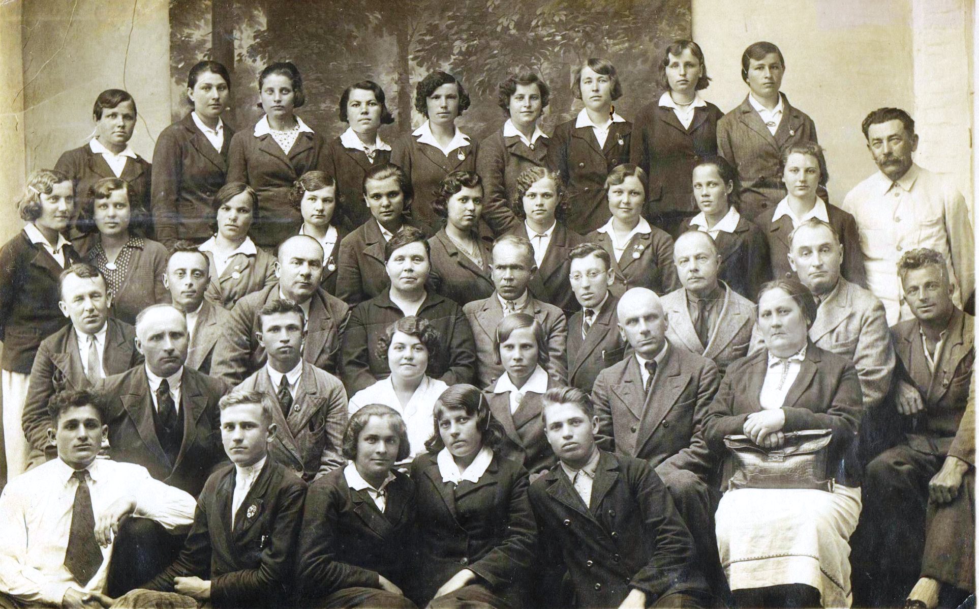 Випускники ІІ курсу Гадяцької медичної школи 1939 рік