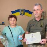 Рідним Захисника із Краснолуцької громади вручили посмертну відзнаку Міністра оборони