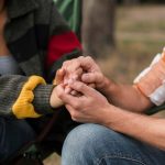 Як допомогти близькій людині з алкогольною залежністю